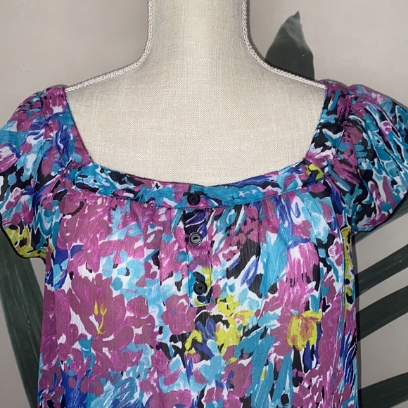 I.N. San Francisco Abstract Floral Flutter Sleeve Blouse - Picture 3 of 7